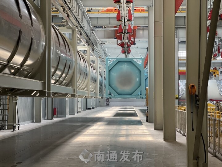 【南通發(fā)布】高溫下的“烤”驗(yàn) | 數(shù)智賦能打造“清涼車間”，高溫季中集環(huán)科生產(chǎn)繁忙有序